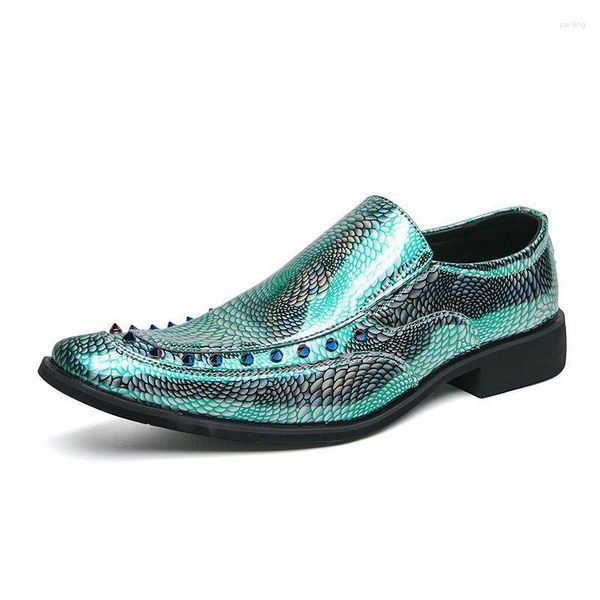 Zapatos de vestir Guapo Puntiagudo Cuero formal Hombres Brillante Brillante Versión europea Delgada En Hechicera Verde Tendencia Estilista