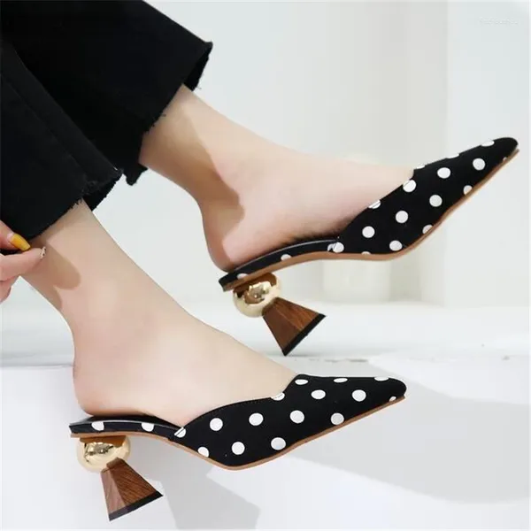 Zapatos de vestir Zapatillas de tacón alto Punta puntiaguda Mujer Elegante Mulas Mujeres Negro Blanco Punto Metal Al aire libre Mujeres