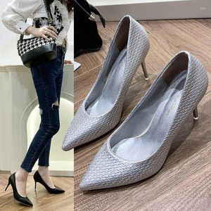 Zapatos de vestir Tacón de tacón alto Tacón de aguja para mujer 2023 Primavera Todo fósforo Plata Sexy Carrera Trabajo Soltero