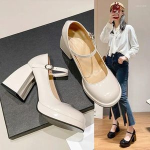 Zapatos de vestir tacones altos mujeres 2024 tendencia plataforma gruesa elegante fiesta coreano blanco la moda brillante
