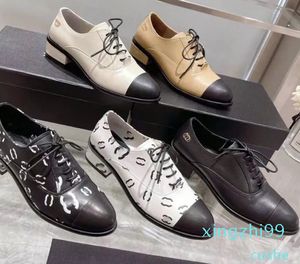 Geklede schoenen Hoge kwaliteit brogues met lage hak Dames designer leren schoenen Werken