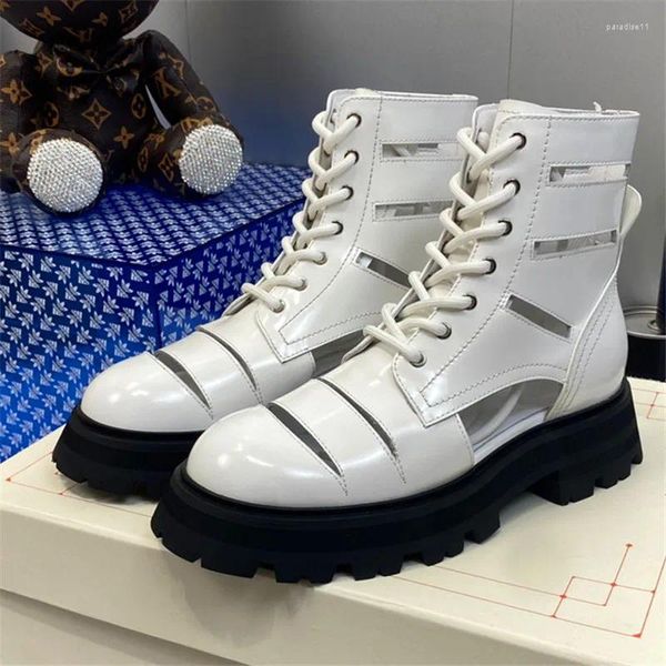 Chaussures habillées Design creux Bottes cool pour femmes Bout rond Augmenter la plate-forme Sangle croisée Sandales de mode d'été