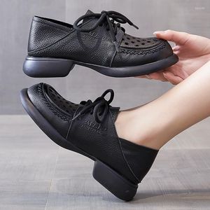 Kledingschoenen uitgehold hoge hiel voor vrouwen 3 cm midden hakken naaien veter lederen dikke luxueuze damespompen retro retro