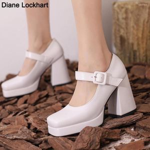 Chaussures habillées Ins Office Lady Brand Square Toe Buckle Block Block Plateforme Goth Goth Elegant Women's Pumps 2024 Summer Party Footwear