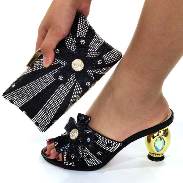 Zapatos de vestir Diseño italiano Mujer negra Bomba con monedero Conjunto Damas Tacones altos Zapatillas Sandalias y bolso CR129 Altura 8CM