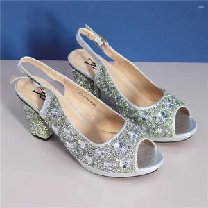 Chaussures de robe italiennes pour femmes de mariage dames et sandales sans lacet pompes en cuir PU en gros bons diamants strass