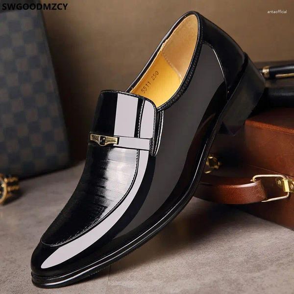 Chaussures habillées hommes italiens mocassins formels homme de haute qualité en cuir verni élégant pour 2024 Sapato Masculino Zapatos