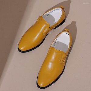 Robe chaussures style italien hommes costume jaune mode paresseux slip-on haute qualité mocassins formels mariage d'affaires A72