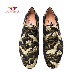 Chaussures habillées Jeder Hommes Noir Or Style Chinois Jacquard Weave Design Mocassins À La Main Casual Fumer Pantoufles 230814
