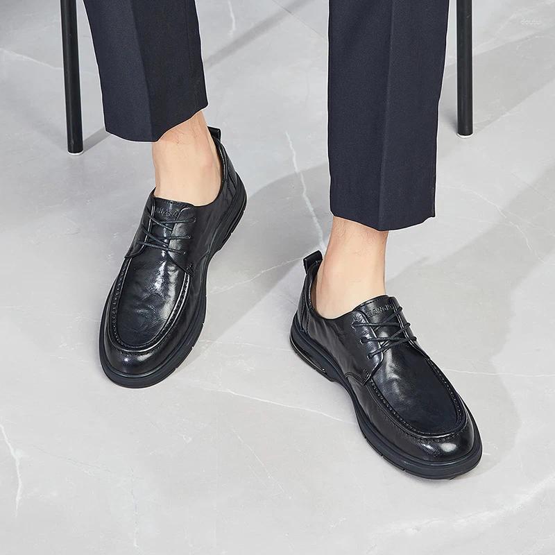 Sapatos de vestido Kangnai Homens Couro Lace-Up Redondo Toe Plataforma Flats Soft Black Sneakers Masculino Business Casual Office
