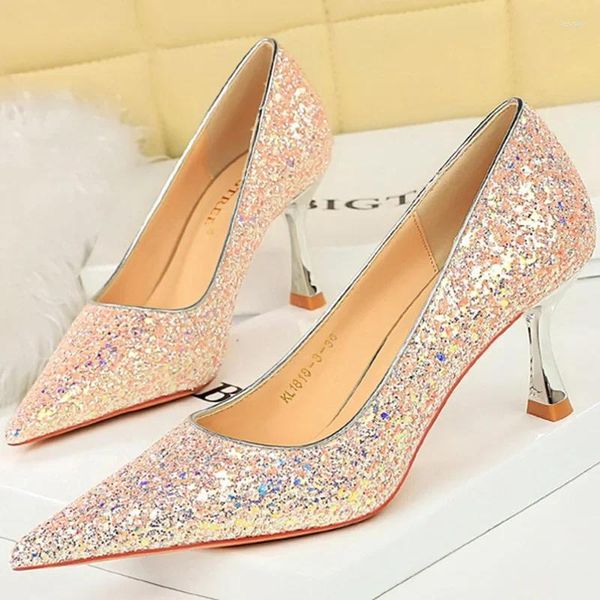 Chaussures habillées Version coréenne Fashion Pumps Pumps Metal Heels 7cm Minume High Shallow Pointed Tee Gold Pink Selledned Tissu