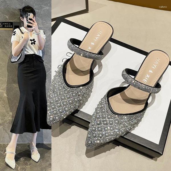 Chaussures habillées dames 2024 mode moderne sandales femmes matures élégantes fesses paillettes de femelle pointue femelle
