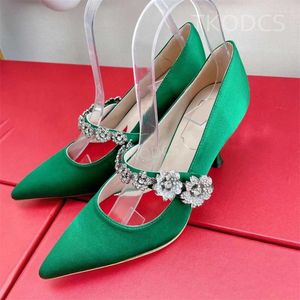 Dress Shoes Ladies Pointy Toe Satin Brand High Heel Women Crystal Flower Riem Flats White Bridal Wedding Party Pumps