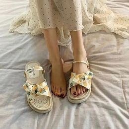 Chaussures habillées dames style romain été 2024 Plateforme ouverte sandales pour femmes imprimement chaussures plage plage de caoutchouc luxe décontracté H Corée