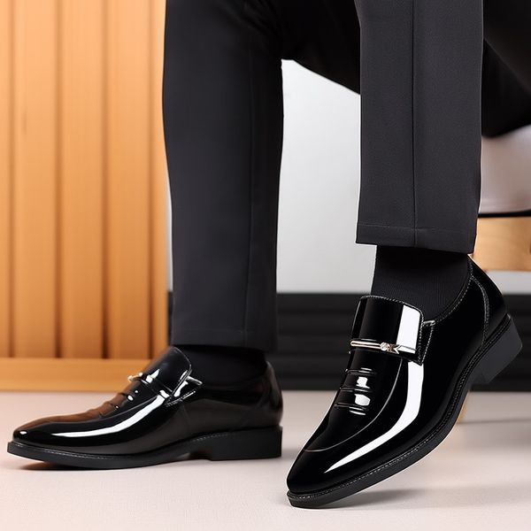 Zapatos de vestir Talla grande 48 Zapatos de charol negro Zapatos formales sin cordones para hombre Zapatos de boda con punta en punta para hombre Zapatos casuales de negocios elegantes 230823