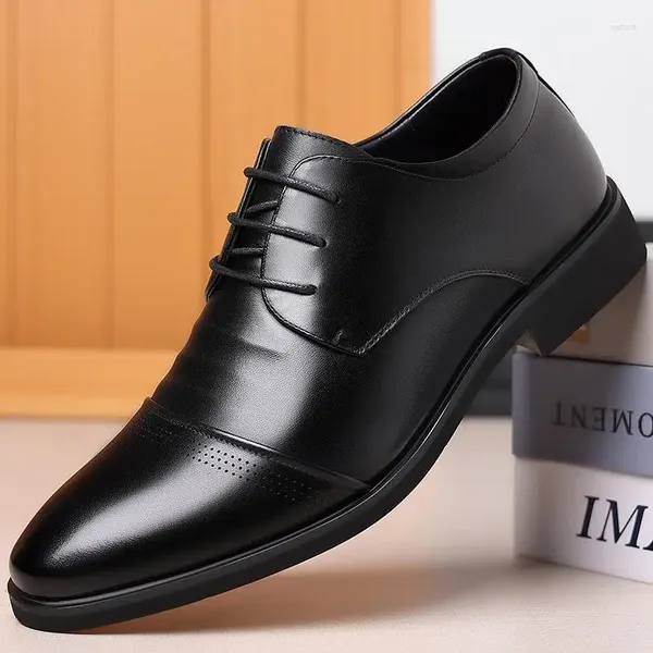 Chaussures habillées hommes en cuir authentique Black Business Forme Automne British British Casual High Sense Mariage Bridegroom