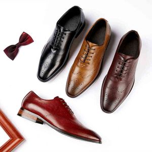 Chaussures habillées chaussures en cuir hommes 2022 nouveau printemps bloc sculpté bureau Derby formel affaires Oxford brossé à une main 220810