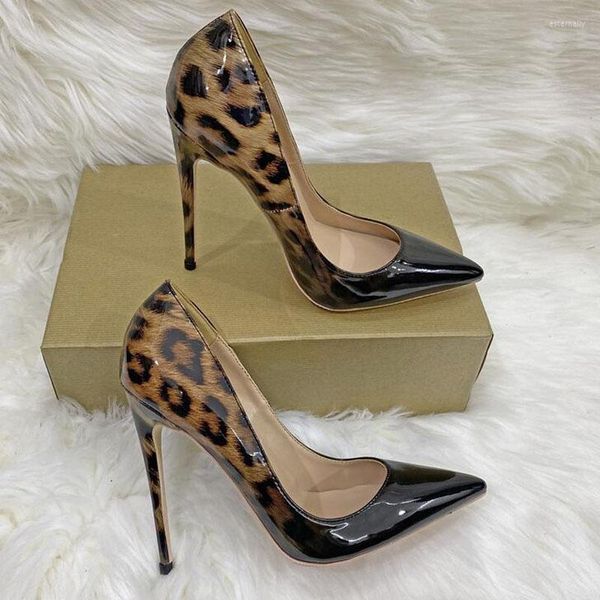 Zapatos de vestir de charol de leopardo para mujer