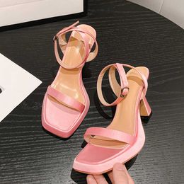 Dress Shoes Liyke 2023 Zomer Nieuw merk Women enkelband Sandalen platform Hoge hakken Dames Dress Pumps Outdoor Gladiatorschoenen Zwart roze