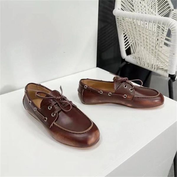 Chaussures habillées marque internationale personnalisé mi mocassins plats femmes en cuir style britannique rétro marron tête ronde à lacets décontracté unique