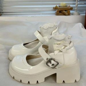 Chaussures habillées lolita femmes Mary Jane 2024 Étudiants de filles vintage JK Uniform High Heels Plateforme Cosplay White Femme