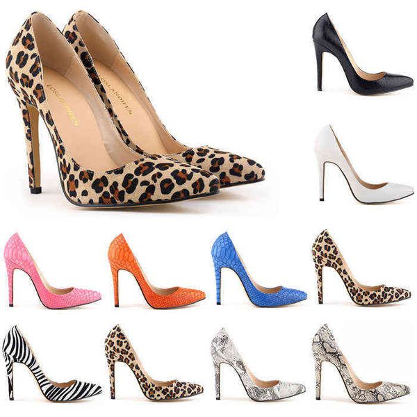 Zapatos de vestir Sandalias Diseñador Mujeres Bombas 2022 Tacones altos puntiagudos con textura Moda clásica Estampado de leopardo Zapatos de boda 220610