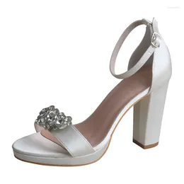 Kledingschoenen lokken aangepaste platform bruiloft vrouw sandaal hoge hak 4 inch met kristallen broche