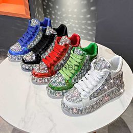 Zapatos de vestir Diseñador de lujo Plataforma Zapatillas de deporte Mujeres Contraste Color Brillante Aumento Plano Cordones Cremallera lateral Damas High Top Shoes X0920