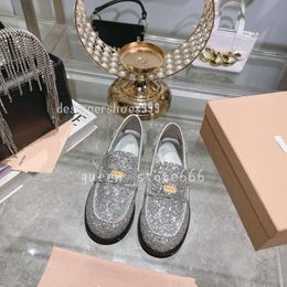 Zapatos de vestir de lujo brillo en relieve de mocasines de tabaco de oro de color oro staders al aire libre para mujeres zapatillas de diseño talla 34-40