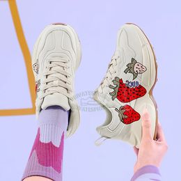 Zapatos de vestir de lujo gruesos diseñadores para hombres vulcanizados gruesas marca casual plataforma blanca chicas chicas tenis origina zapata zapatillas