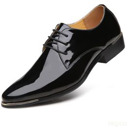 Chaussures habillées Ly chaussures en cuir verni de qualité pour hommes chaussures de mariage blanches taille 38-48 chaussures habillées en cuir noir pour homme souple 230824