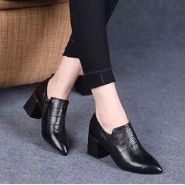 Zapatos de vestir Marlisasa Fashion Fashion Black Short Toble Boots Lady Casual Spring Otoño Patrón Slip en botas Femininas H6036 230816