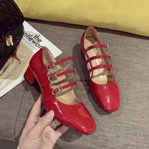 Chaussures habillées Mary Jane pour femmes pompes talon carré femmes 2022 mode bureau dames talons rouges unique grande taille 35-39