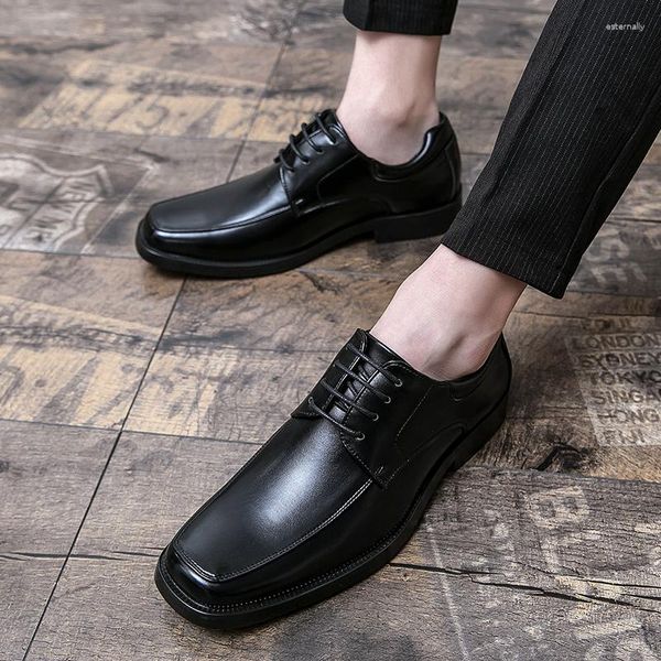 Zapatos de vestir hombres 2023 moda hombre maduro pu cuero con cordones casual negocio puntiagudo mocasines colores sólidos trabajo