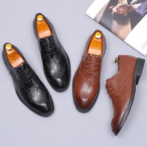 Dress Shoes Men#39; s Business informes grandes yardas de ensamblar un mínimo para el 2022 Summer Youth Singles Shoesdress