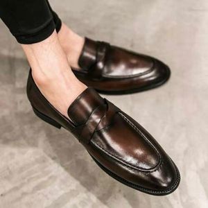 Chaussures habillées hommes Boucs en cuir en cuir respirant les mocassins glissent