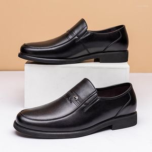 Dress Shoes Men Formele zakelijke lederen ademende zachte zachte comfortabele loafers low-top luxe sneakers schoeisel voor 2022