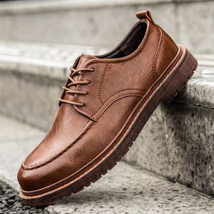 Chaussures habillées Hommes mocassins faits à la main chaussures Brogue chaussures décontractées hommes chaussures en cuir véritable Cargo bottes de travail baskets décontractées d'affaires 230509