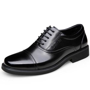 Dress Shoes Men Leather Shoes Fashion Lace Up Dress Shoes Hoogwaardige zwarte zaken herenschoenen Casual Oxfords For Men Zapatos HOMBRE R230227