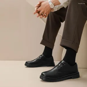 Chaussures habillées Men's Automne 2024 Shanghai Black Leather Chef Working Labour Protection Zhongbang Fashion