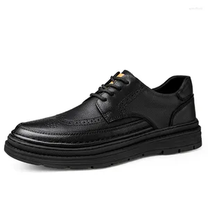 Zapatos de vestir Brogue Oxford Uniforme de cuero con cordones Low-top Spring Male Round-Toe Casual Ocio Negocio Formal Briti