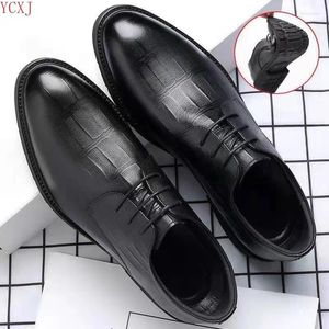 Zapatos de vestir para hombres de cuero de negocios genuino británico casual versión coreana juventud boda hombres