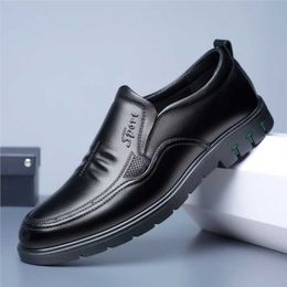 Chaussures habillées Chaussures en cuir pour hommes Cuir PU Antidérapant Fond souple Casual Chaussure respirante Noir AllMatch Business Casual Chaussures Homme R230227