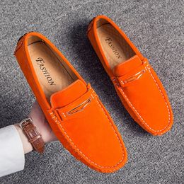 Zapatos de vestir Mocasines para hombre Mocasines planos de gamuza de cuero Hombres de alta calidad Cómodo Resbalón transpirable en naranja Azul Marrón 231218