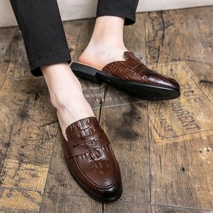 Zapatos de vestir zapatos de vestir mocasins para hombres zapatillas de diseñador de moda hombres chanclas masculinas para hombres tobicudes elegantes para cuero casual, mitad negro italiano