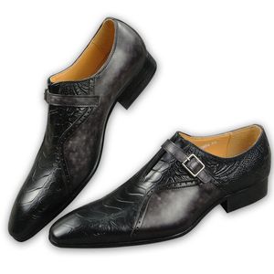 Chaussures habillées Hommes s Bureau Mode Produit Unique Style Moderne Haute Qualité À La Main Pointe D'aile Oxford Noir Designer Chaussure Business PU 230410