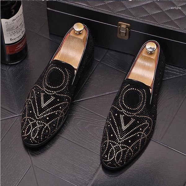 Zapatos de vestir para hombre Pointe Velvet Rhinestone Tendencia Moda Low Top Hip Hop Rock Hair Stylist