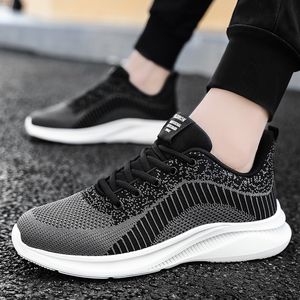 Dress Shoes Heren Running Light Sneakers Zomer Ademend gaas demping sport lichtgewicht zapatillas deporte 230518