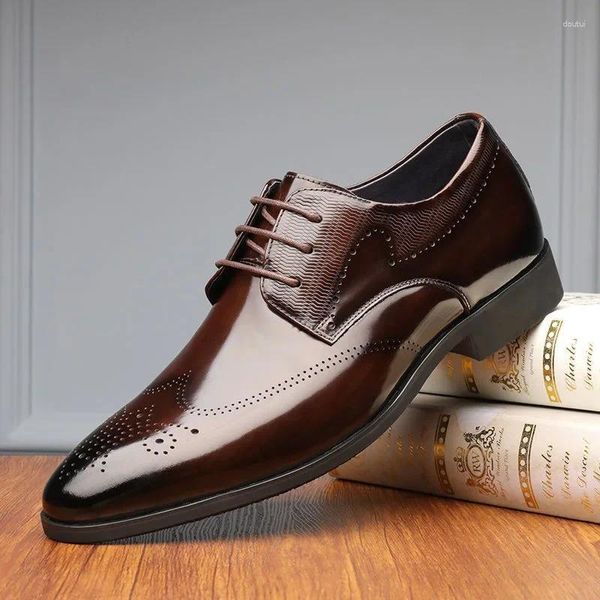 Chaussures habillées chaussures pour hommes mode fil métallique tréfilage hommes Wingtip Oxford cuir Brogue affaires grande taille formelle pour hommes