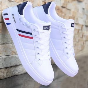 Geklede schoenen Herensneakers Casual sportschoenen voor heren Lichtgewicht PU-leer Ademende schoen Heren Platte witte tenisschoenen Zapatillas Hombre 230908